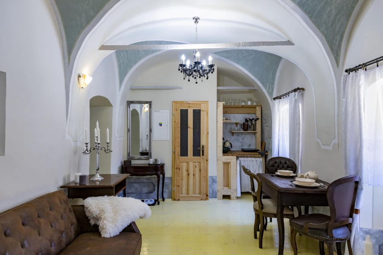 Apartman Charlotte V Dome So Studnou Na Streche Banská Štiavnica 외부 사진